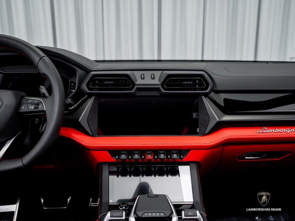 2026 Lamborghini Urus SE North Miami Beach FL