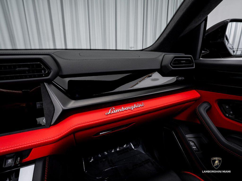 2026 Lamborghini Urus SE North Miami Beach FL