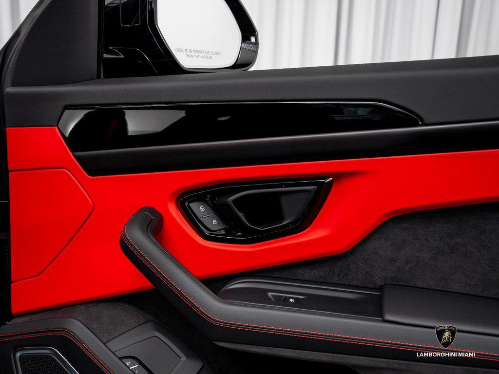 2026 Lamborghini Urus SE North Miami Beach FL