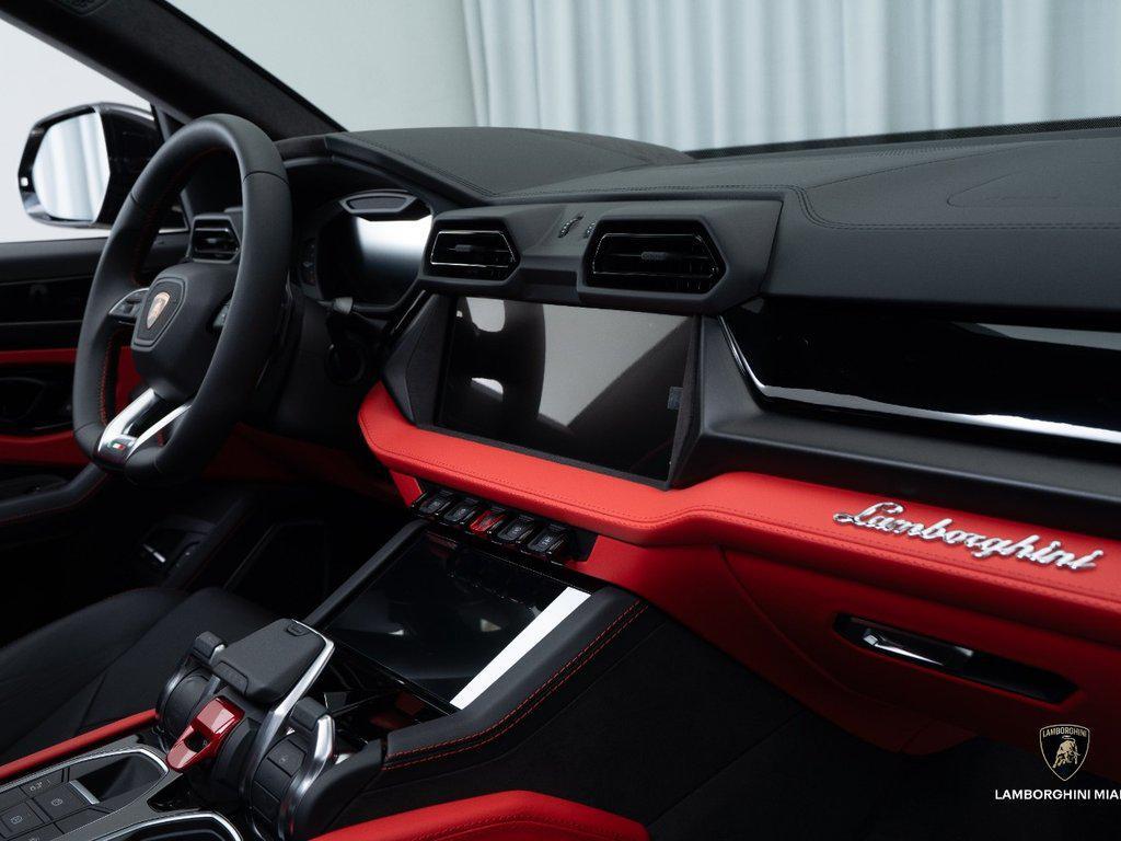 2026 Lamborghini Urus SE North Miami Beach FL