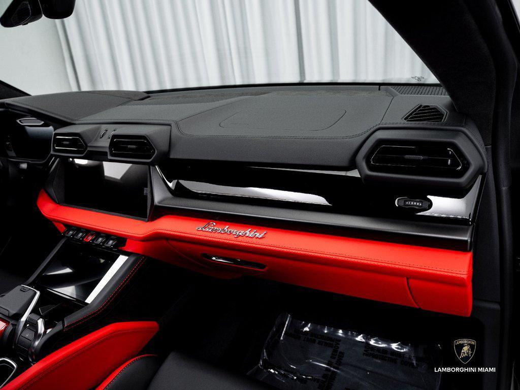 2026 Lamborghini Urus SE North Miami Beach FL