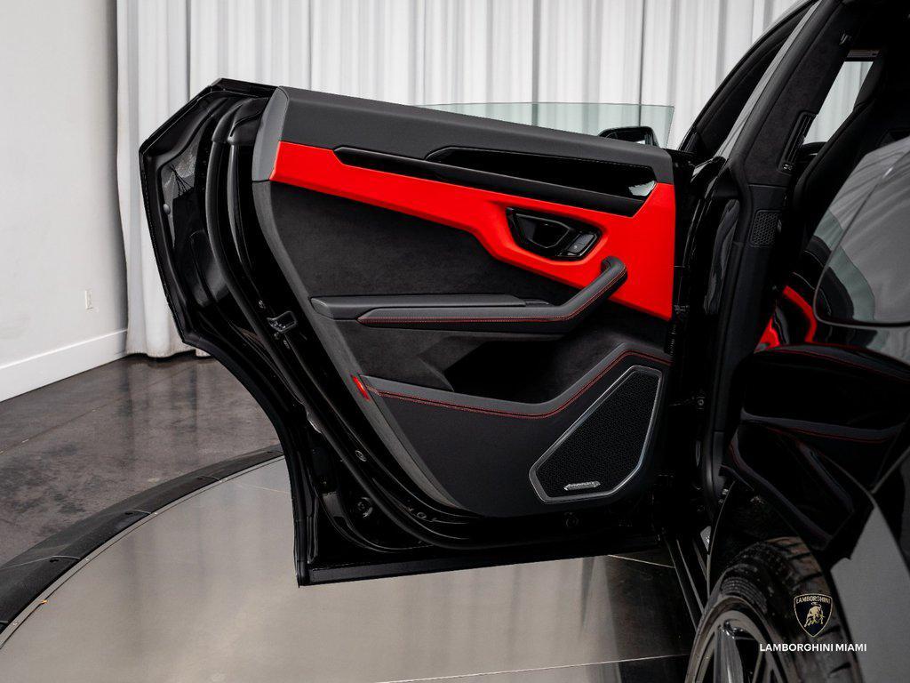 2026 Lamborghini Urus SE North Miami Beach FL