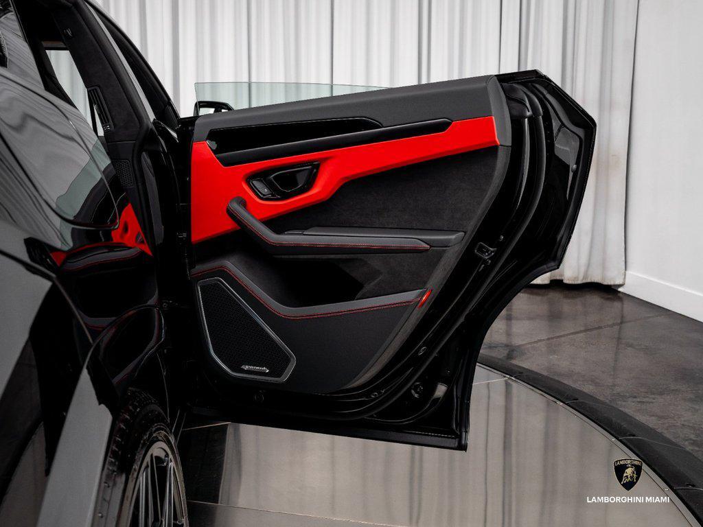 2026 Lamborghini Urus SE North Miami Beach FL