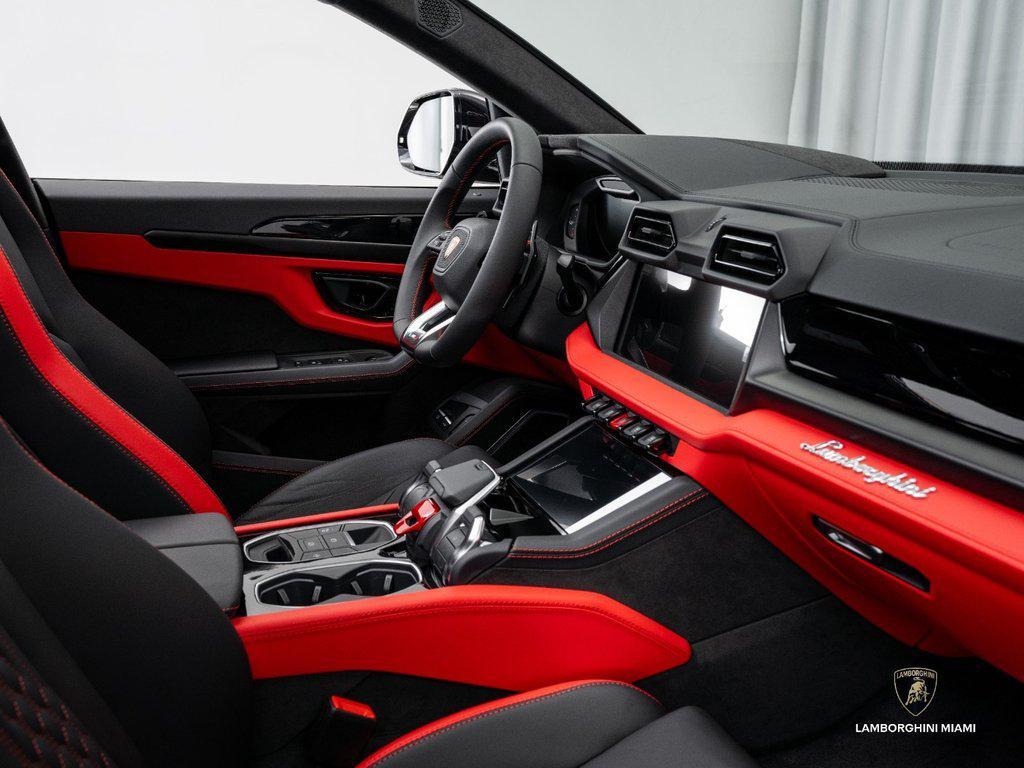 2026 Lamborghini Urus SE North Miami Beach FL