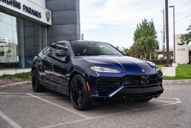 2026 Lamborghini Urus SE