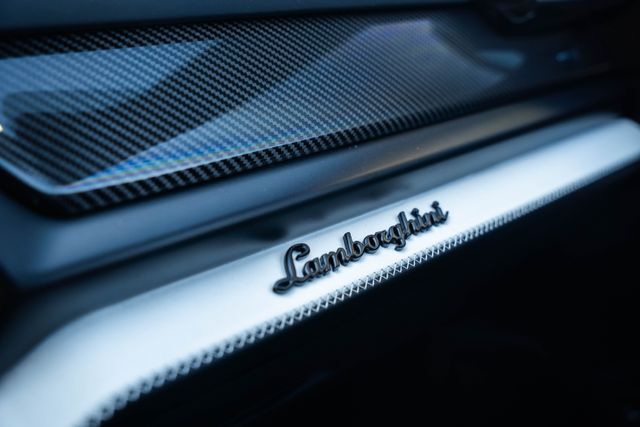 2026 Lamborghini Urus SE Paramus NJ