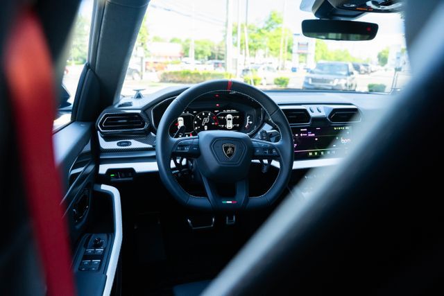2026 Lamborghini Urus SE Paramus NJ