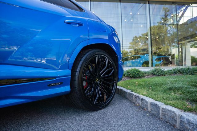 2026 Lamborghini Urus SE Paramus NJ