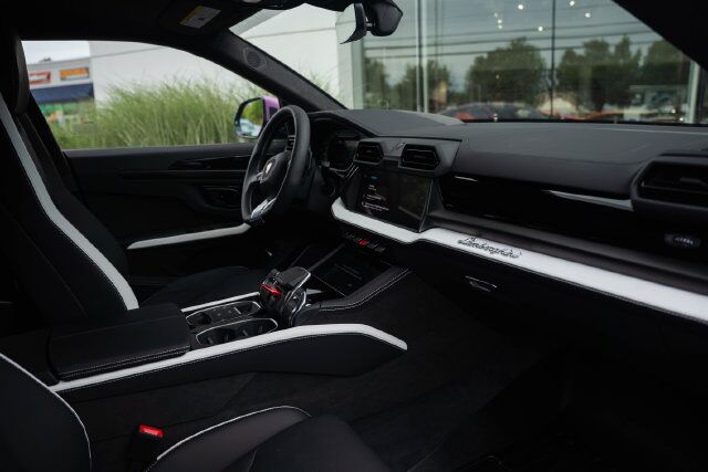 2026 Lamborghini Urus SE Paramus NJ