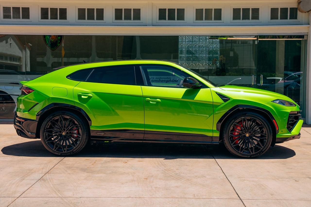 2026 Lamborghini Urus SE SE Lawrence KS