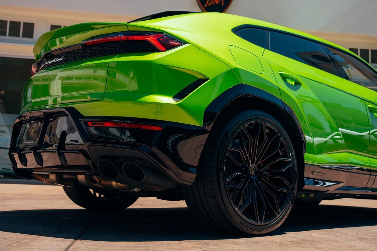 2026 Lamborghini Urus SE SE Lawrence KS