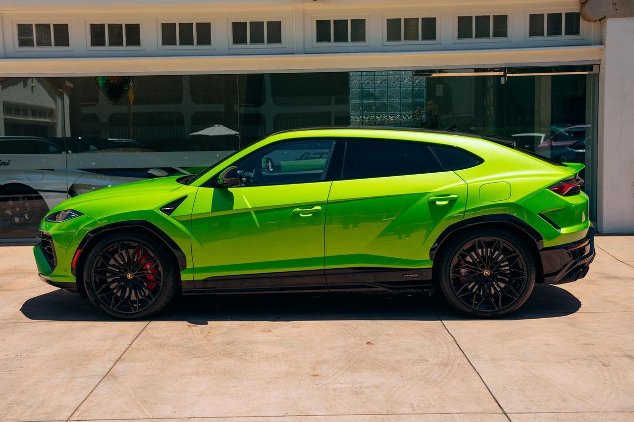 2026 Lamborghini Urus SE SE Lawrence KS