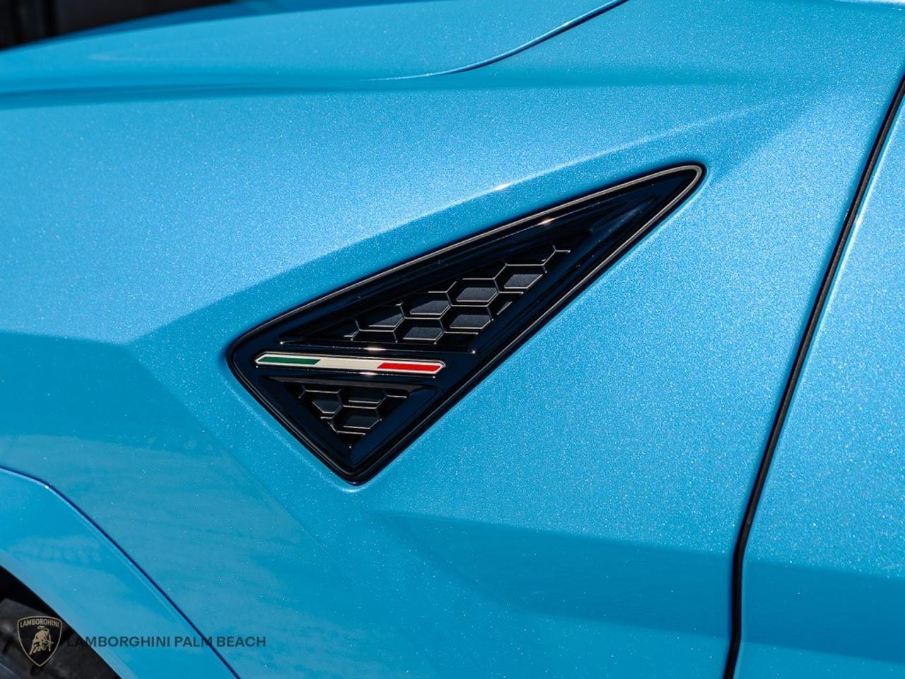 2026 Lamborghini Urus SE West Palm Beach FL