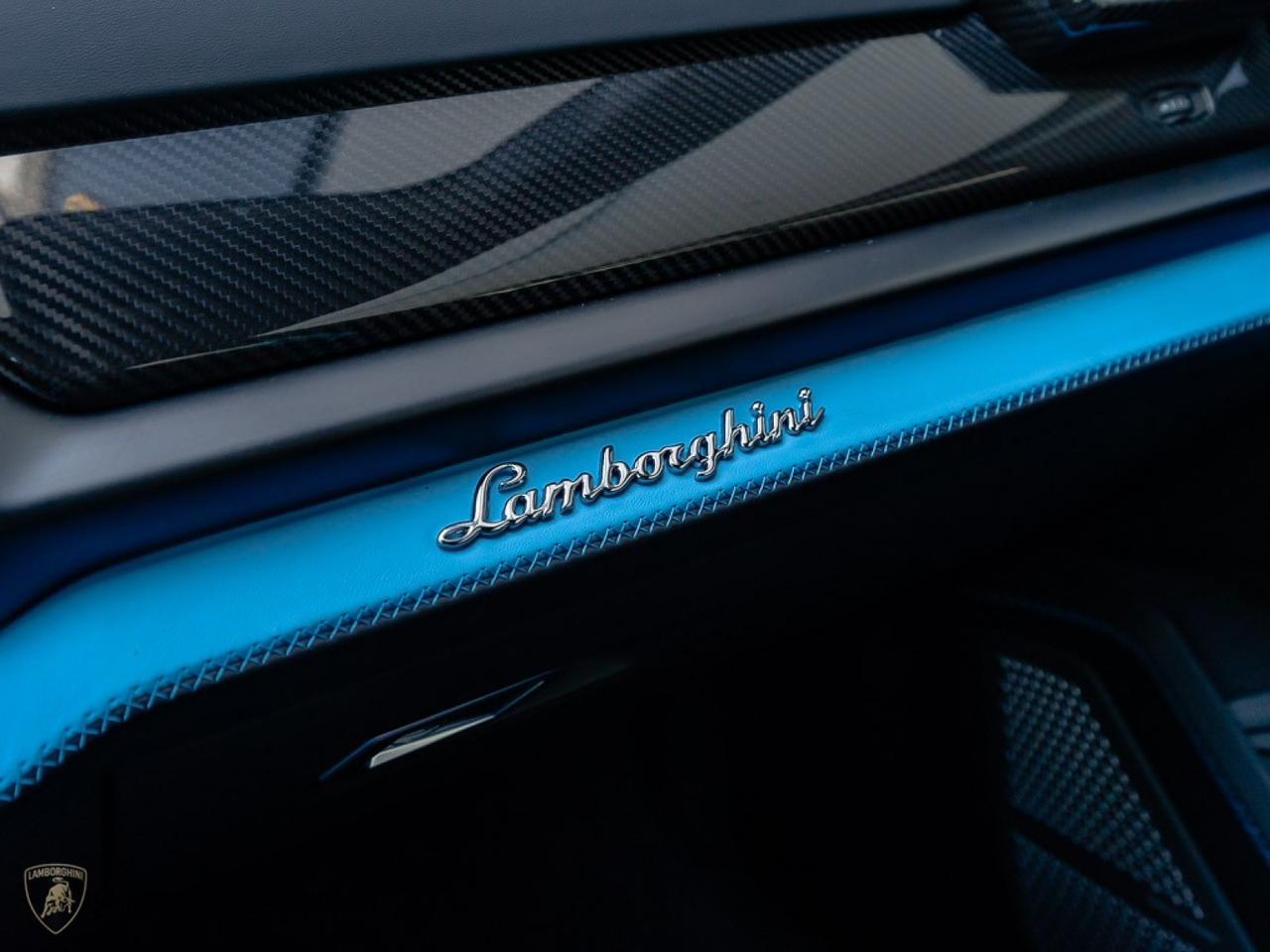 2026 Lamborghini Urus SE West Palm Beach FL