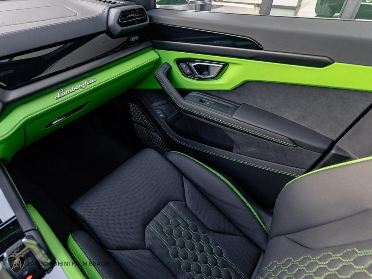 2026 Lamborghini Urus SE West Palm Beach FL