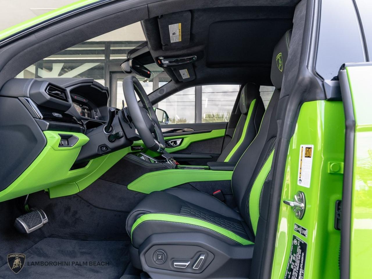 2026 Lamborghini Urus SE West Palm Beach FL