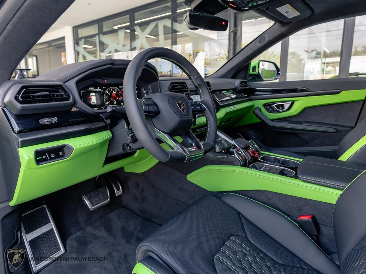 2026 Lamborghini Urus SE West Palm Beach FL