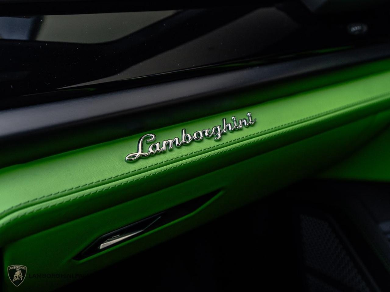 2026 Lamborghini Urus SE West Palm Beach FL