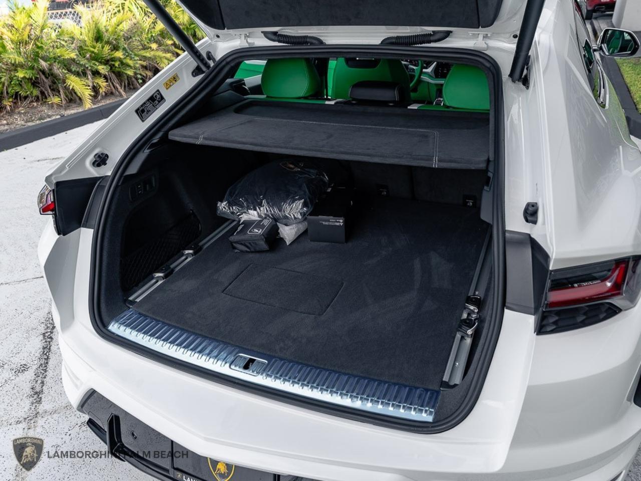 2026 Lamborghini Urus SE West Palm Beach FL