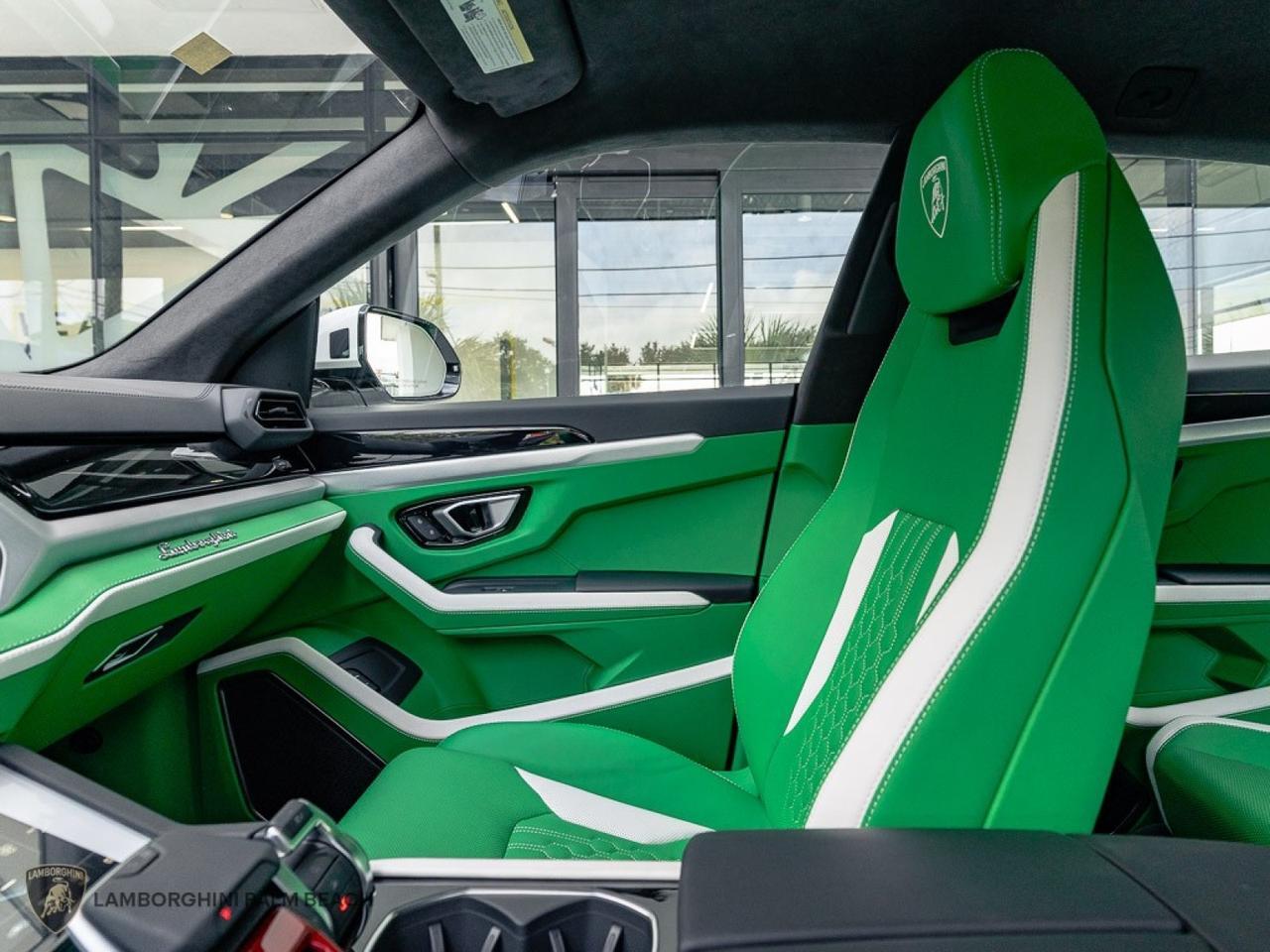 2026 Lamborghini Urus SE West Palm Beach FL
