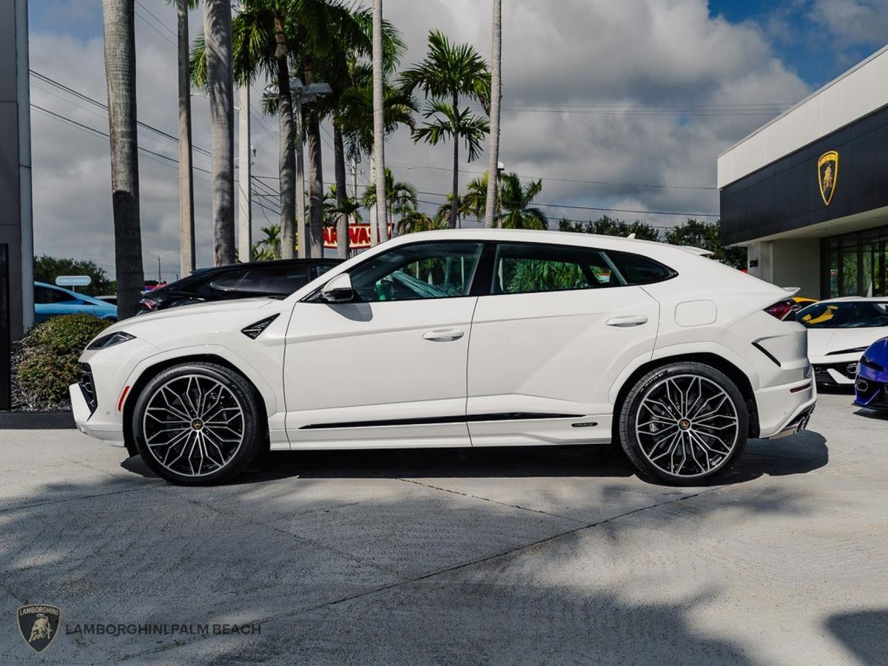2026 Lamborghini Urus SE West Palm Beach FL
