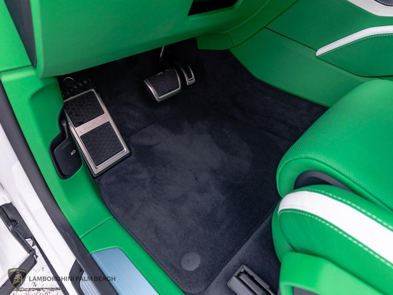 2026 Lamborghini Urus SE West Palm Beach FL