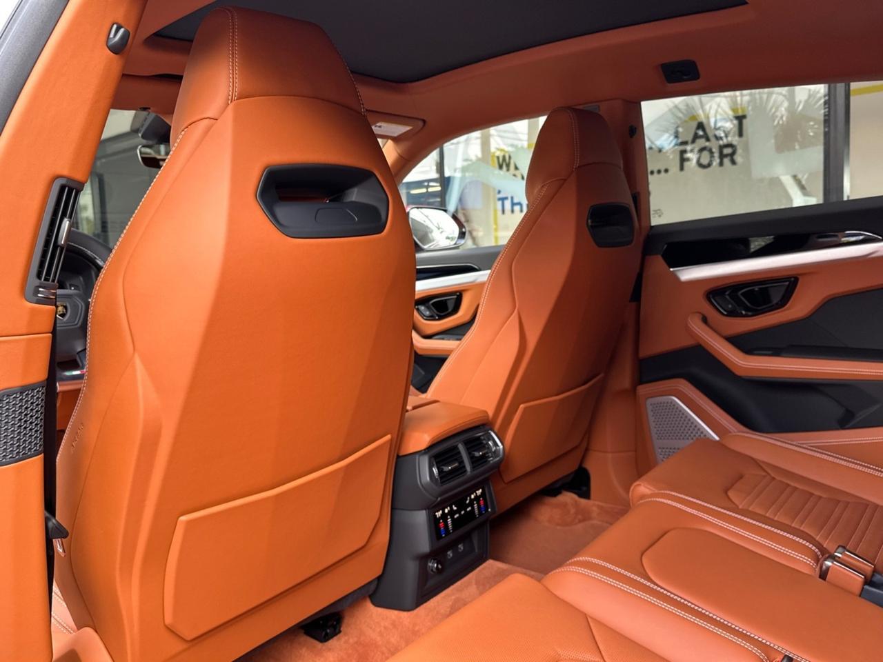 2026 Lamborghini Urus SE West Palm Beach FL