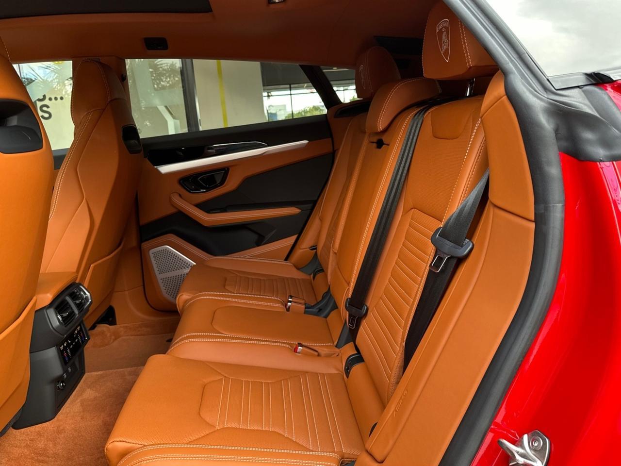 2026 Lamborghini Urus SE West Palm Beach FL