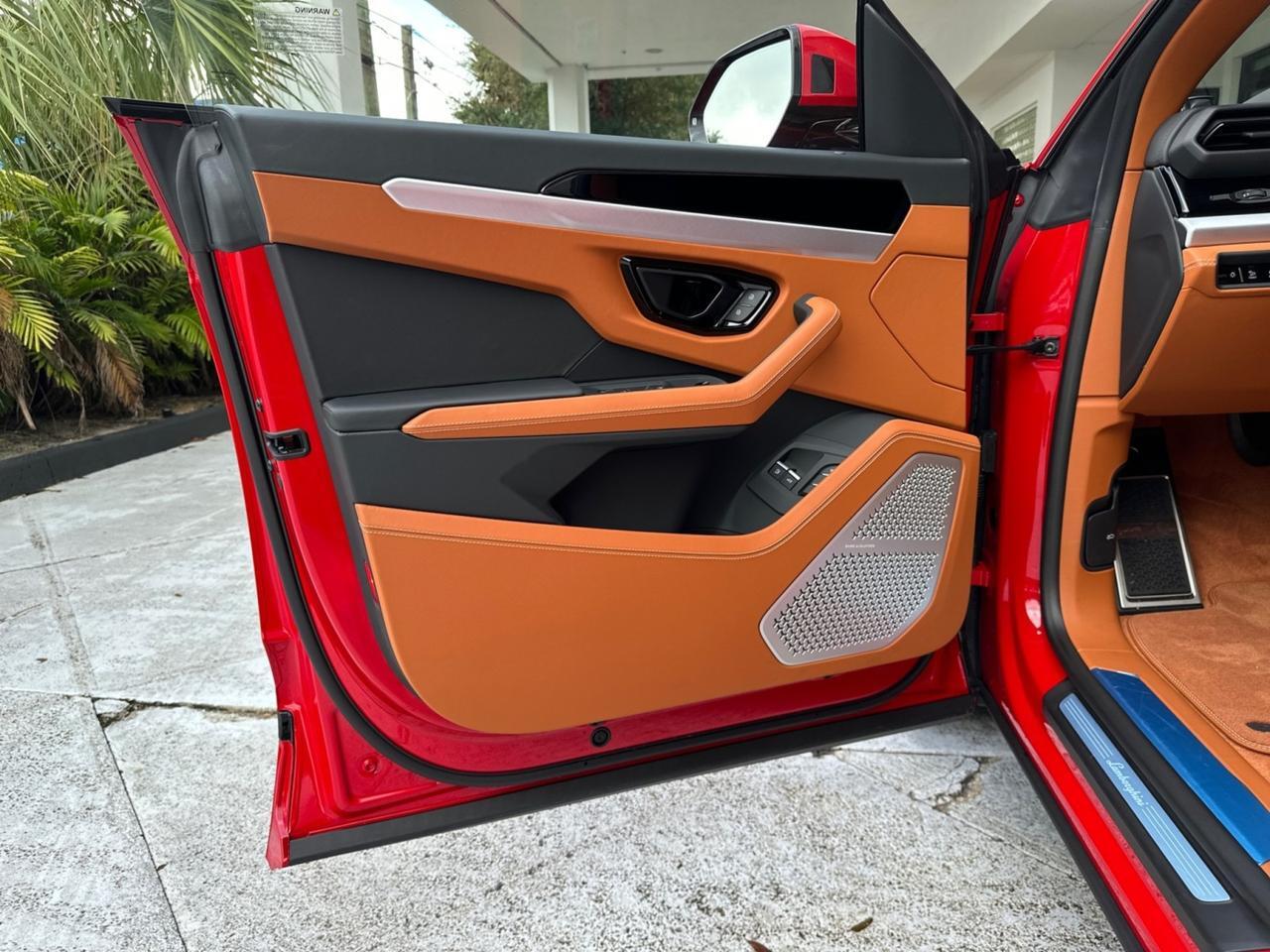 2026 Lamborghini Urus SE West Palm Beach FL