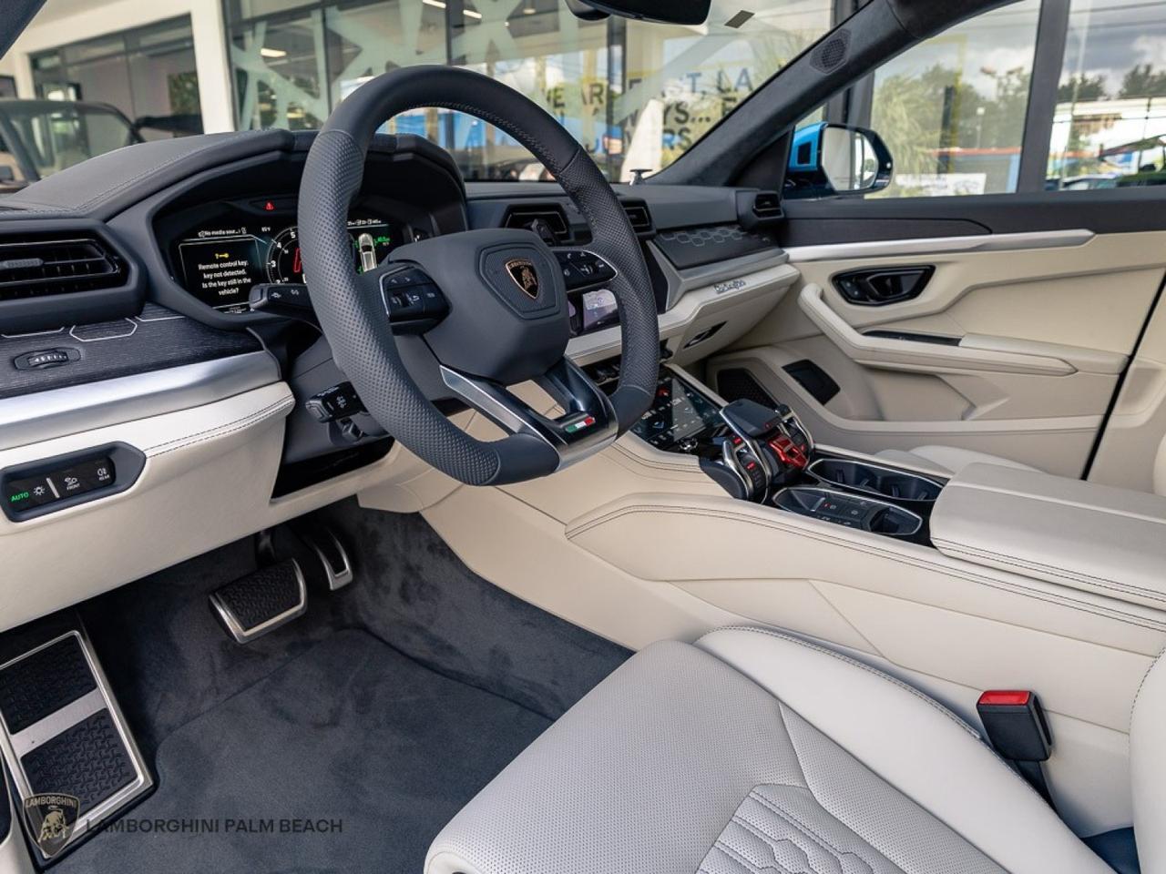 2026 Lamborghini Urus SE West Palm Beach FL