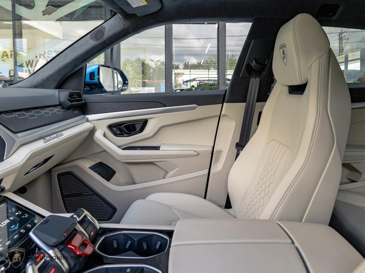 2026 Lamborghini Urus SE West Palm Beach FL