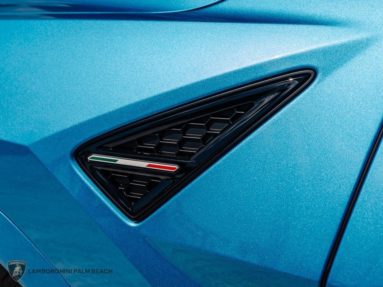 2026 Lamborghini Urus SE West Palm Beach FL