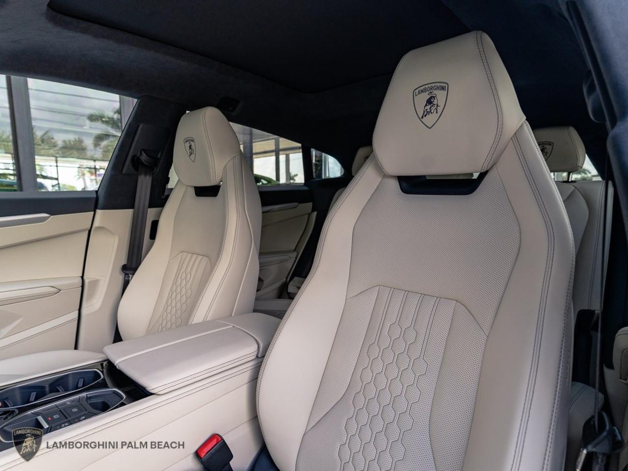 2026 Lamborghini Urus SE West Palm Beach FL
