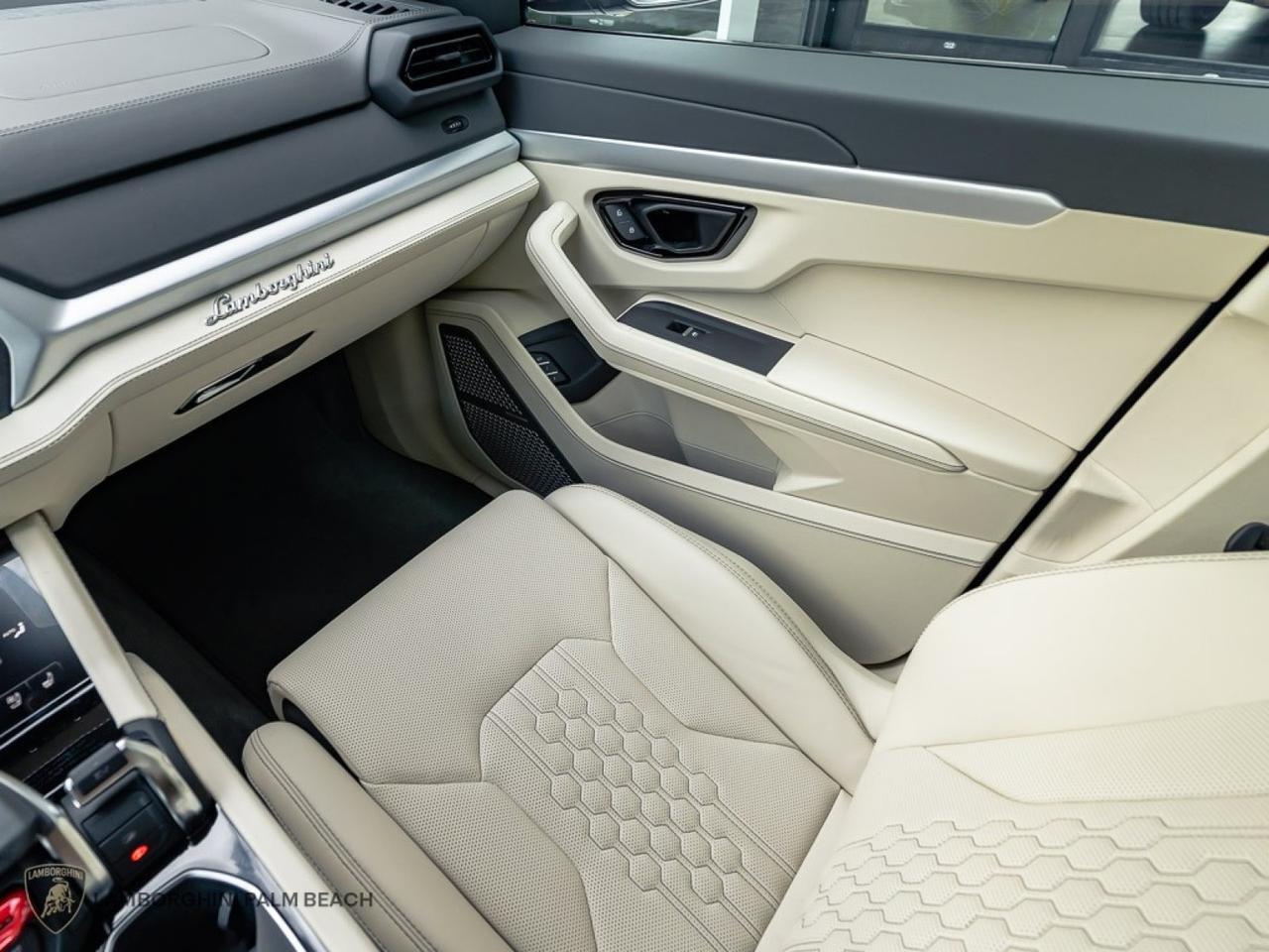 2026 Lamborghini Urus SE West Palm Beach FL