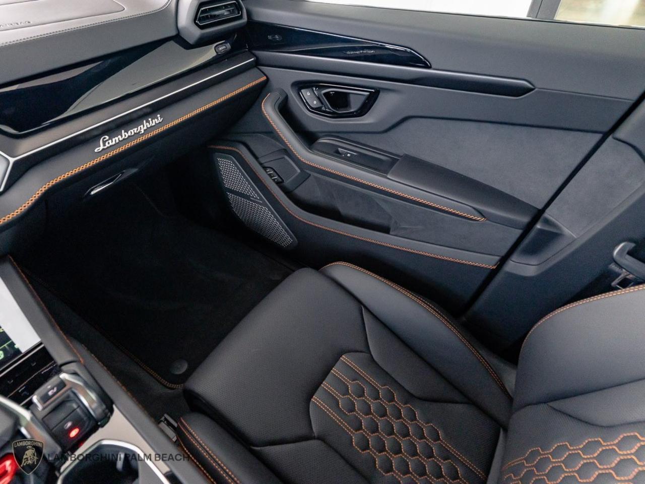 2026 Lamborghini Urus SE West Palm Beach FL