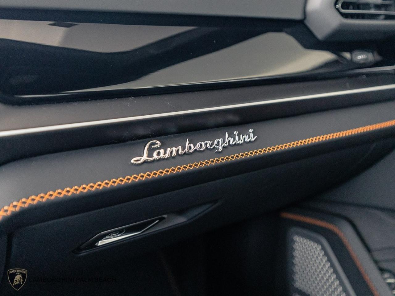 2026 Lamborghini Urus SE West Palm Beach FL