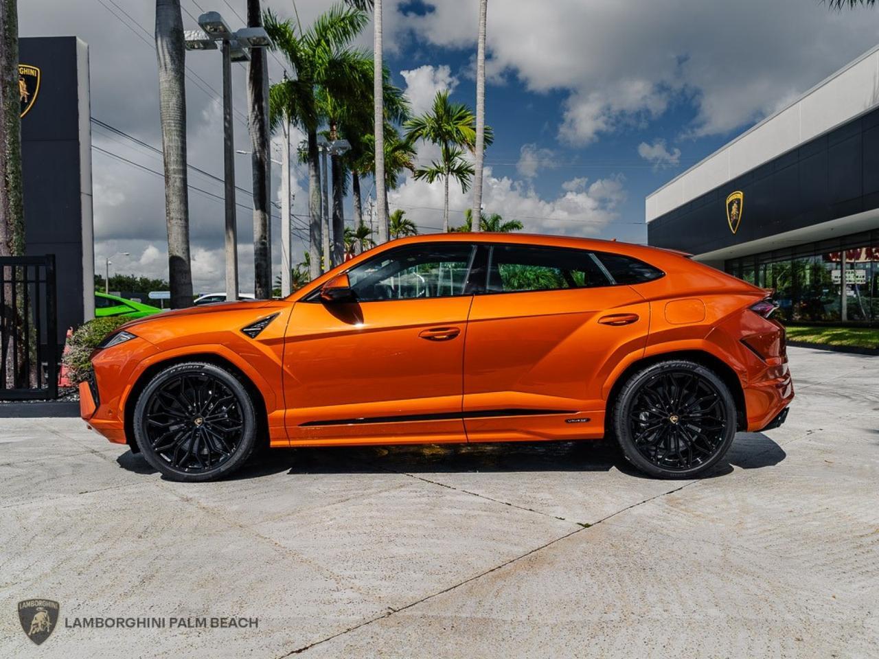 2026 Lamborghini Urus SE West Palm Beach FL