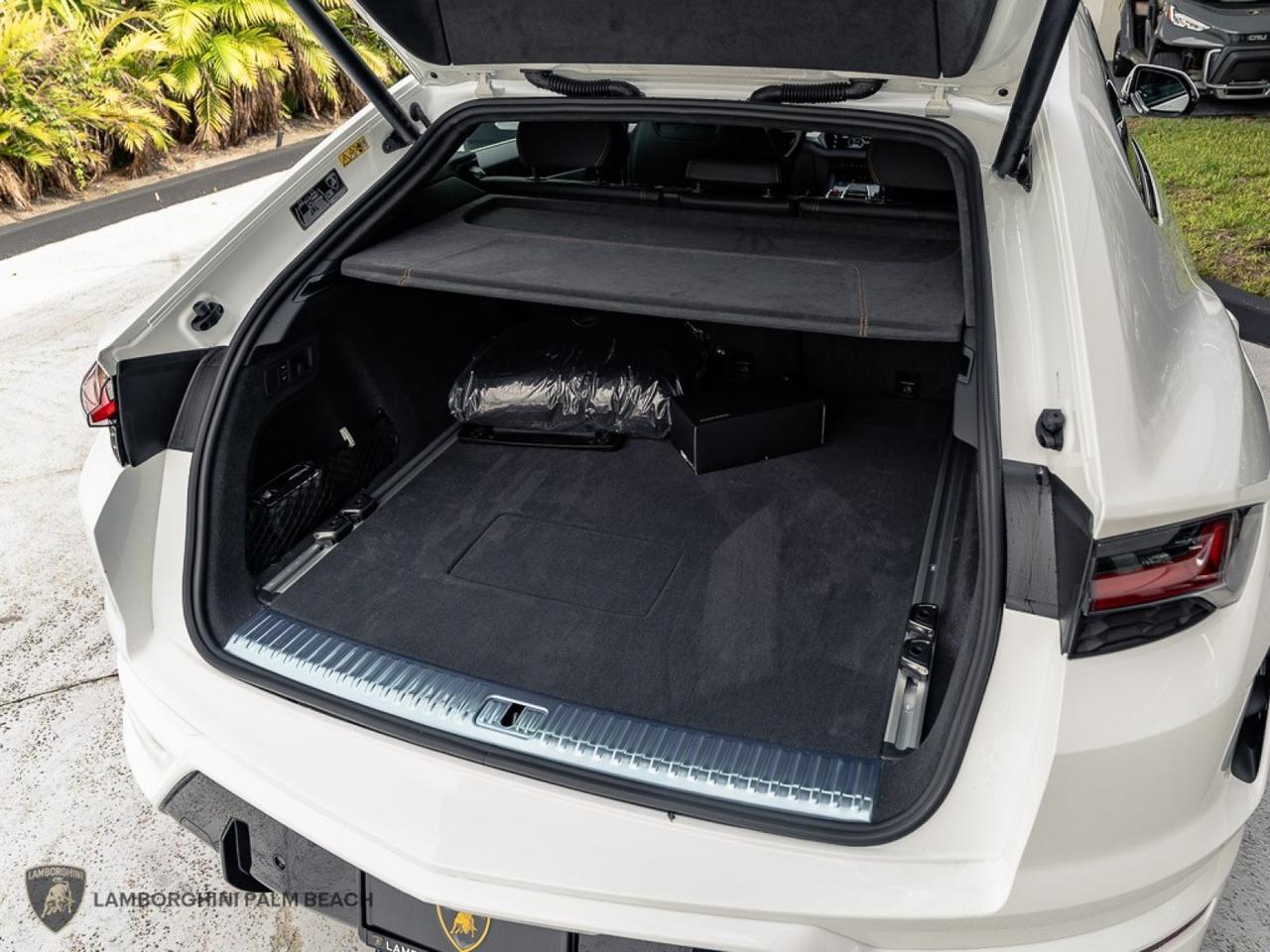 2026 Lamborghini Urus SE West Palm Beach FL