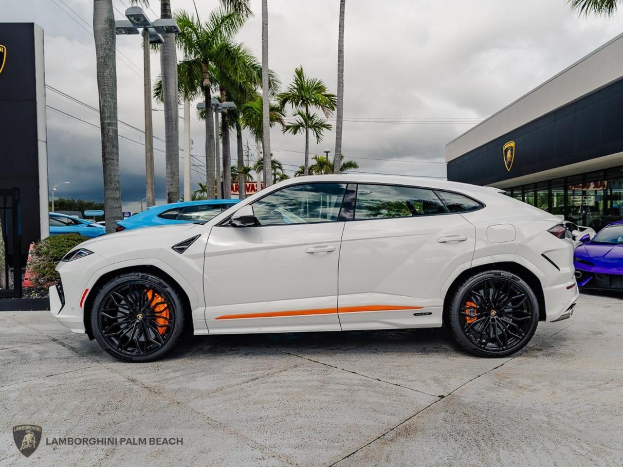 2026 Lamborghini Urus SE West Palm Beach FL