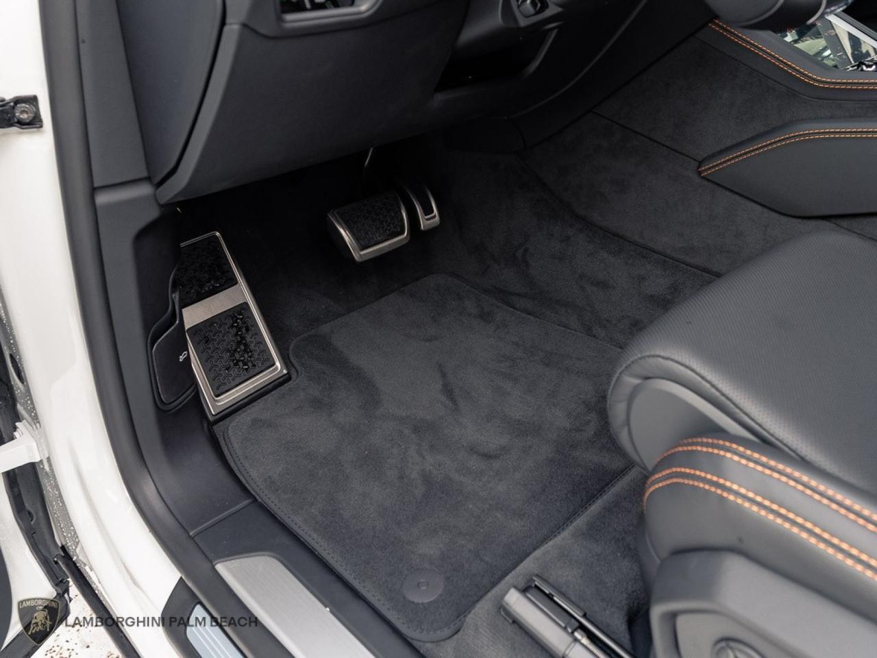 2026 Lamborghini Urus SE West Palm Beach FL