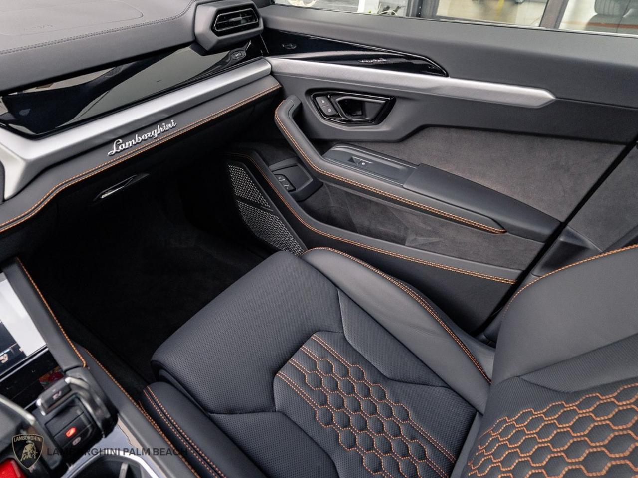 2026 Lamborghini Urus SE West Palm Beach FL