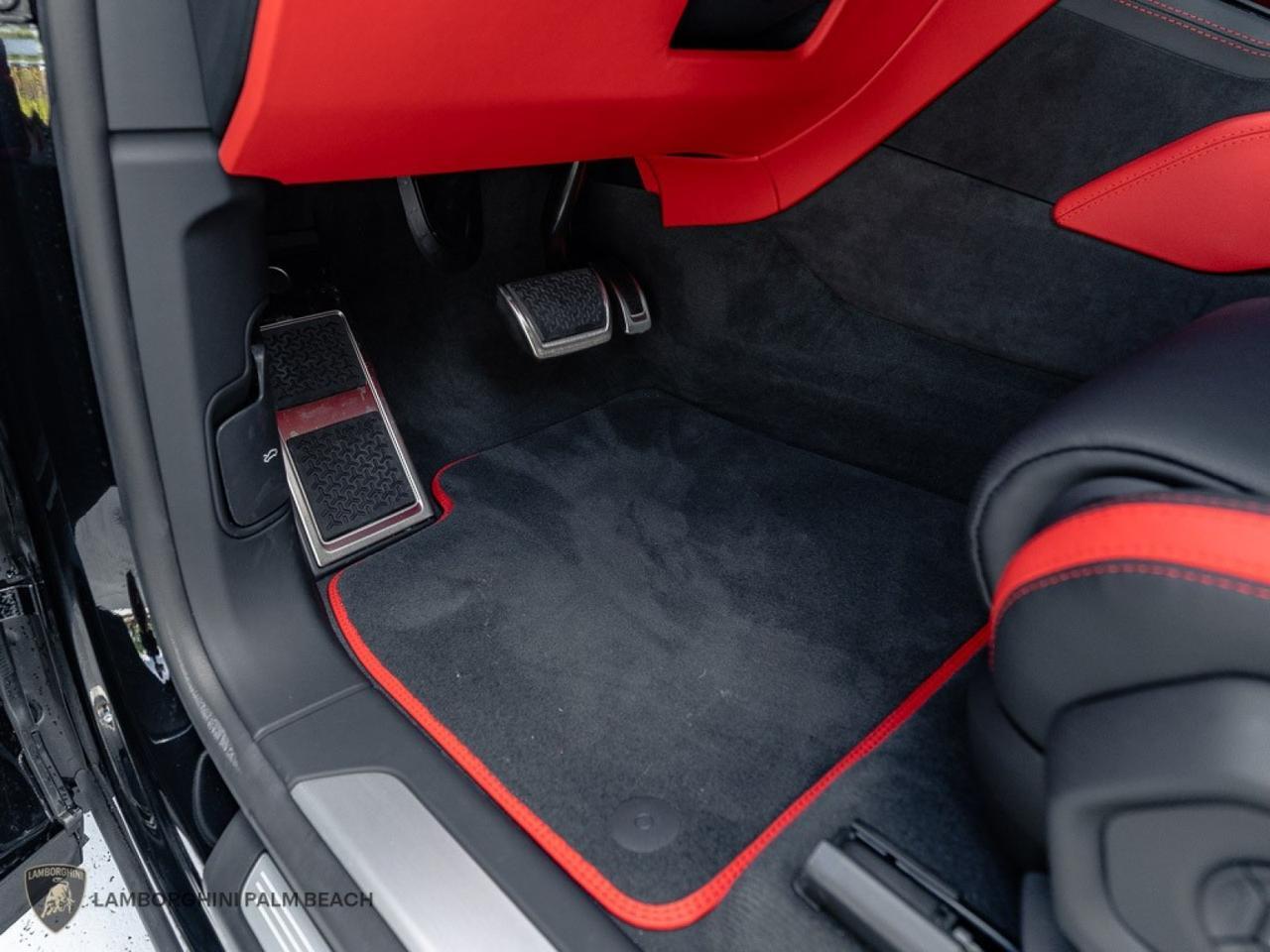 2026 Lamborghini Urus SE West Palm Beach FL