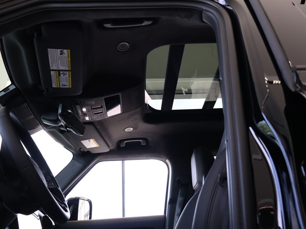 2026 Land Rover Defender 110 OCTA Black San Clemente CA