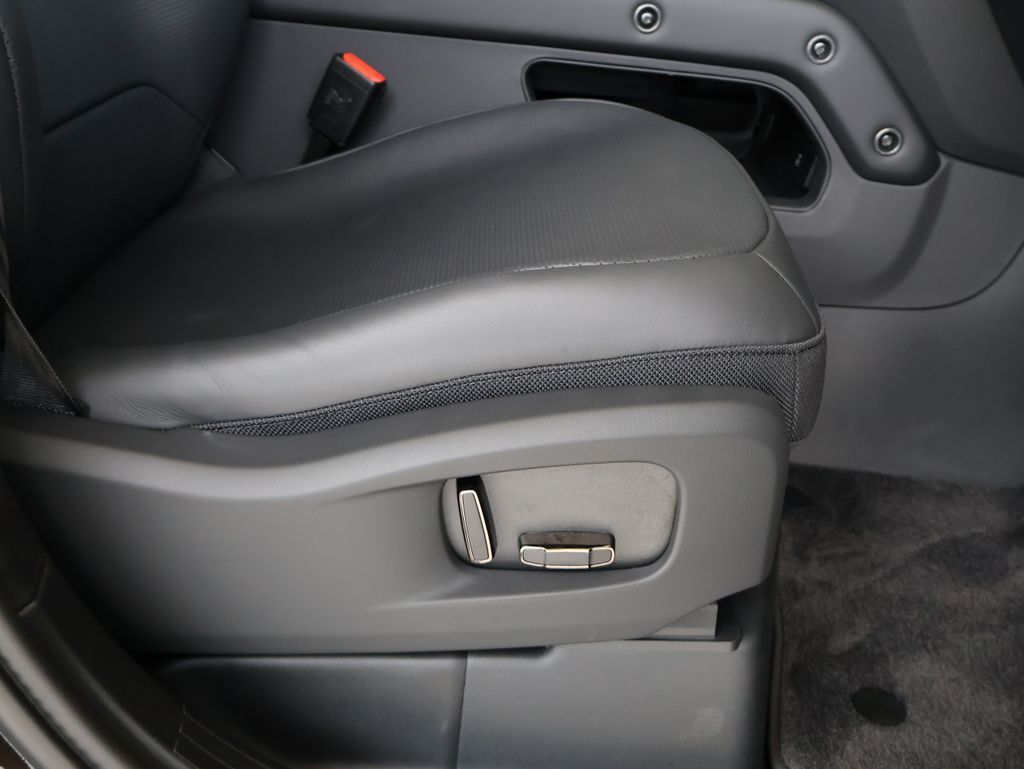 2026 Land Rover Defender 110 OCTA Black San Clemente CA