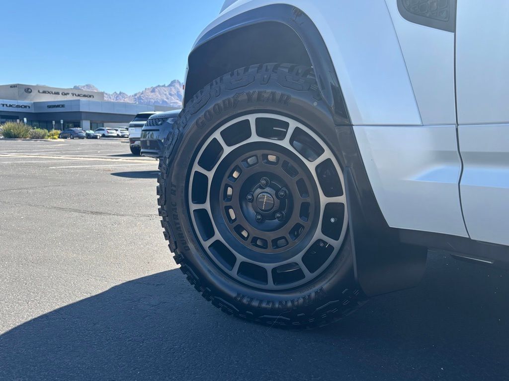 2026 Land Rover Defender 110 OCTA Tucson AZ