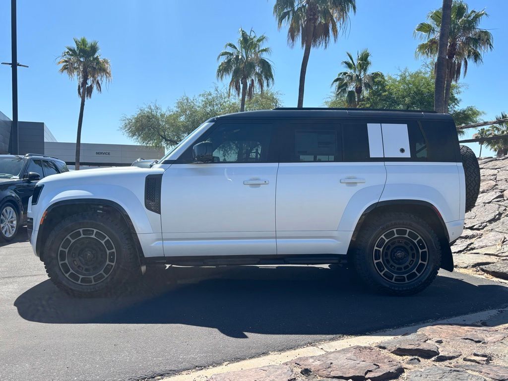 2026 Land Rover Defender 110 OCTA