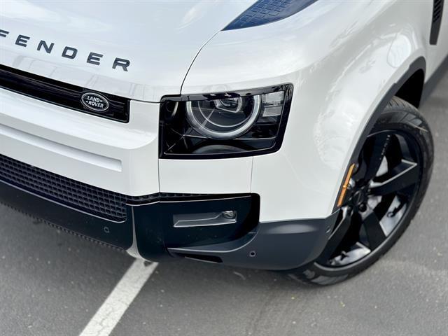 2026 Land Rover Defender 110 P300 S