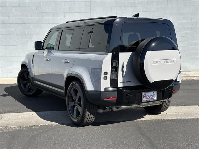 2026 Land Rover Defender 110 P300 S