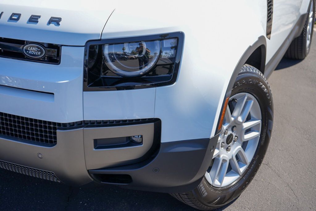 2026 Land Rover Defender 110 S