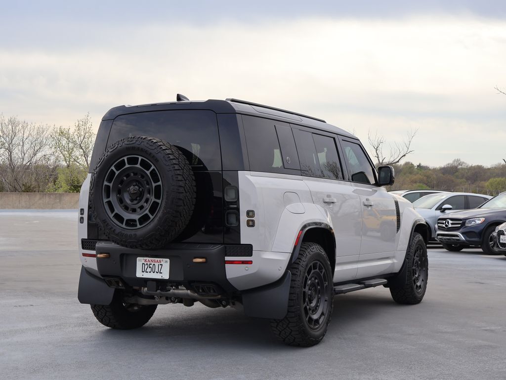 2026 Land Rover Defender 110 V8 OCTA San Clemente CA
